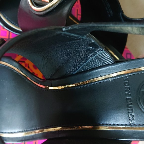 Tory Burch NEW IN THE BOX black sandals - Picture 3 of 3